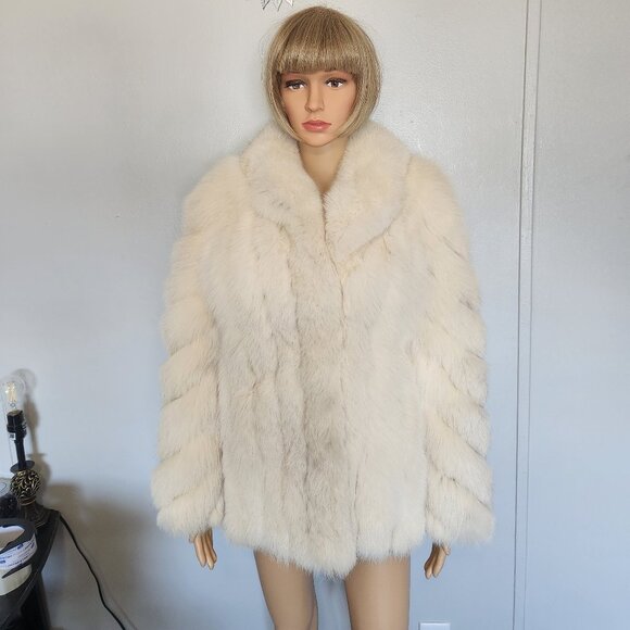 #645 Fox fur coat - Picture 1 of 5